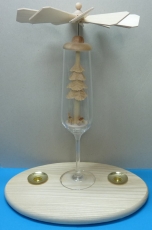 Pyramide im Sektglas, Rehe