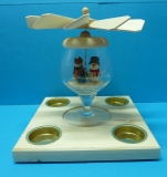 Pyramide im Cognacglas, Skifahrer